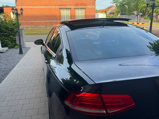 2018 volkswagen passat business berline - automaat - panorama - ergocomfort - afbeelding 31 van  36