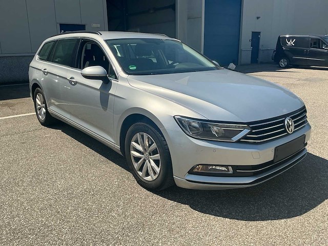 2018 volkswagen passat personenauto - afbeelding 21 van  23
