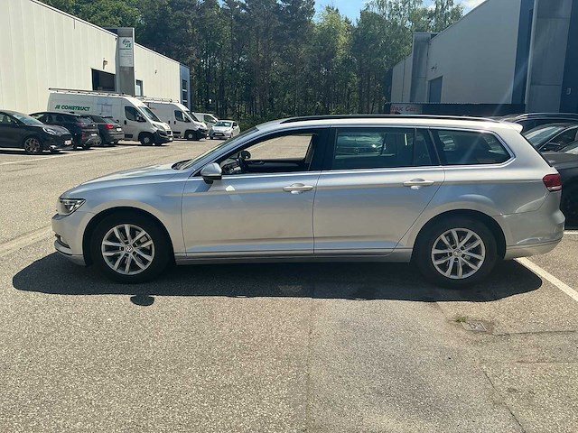 2018 volkswagen passat personenauto - afbeelding 12 van  23