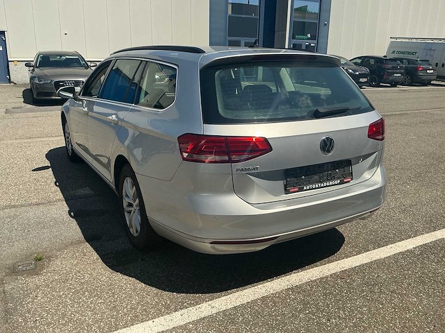 2018 volkswagen passat personenauto - afbeelding 17 van  23