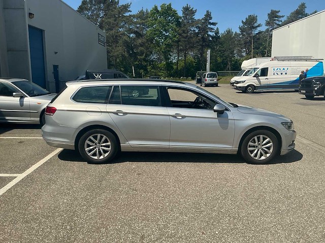 2018 volkswagen passat personenauto - afbeelding 20 van  23