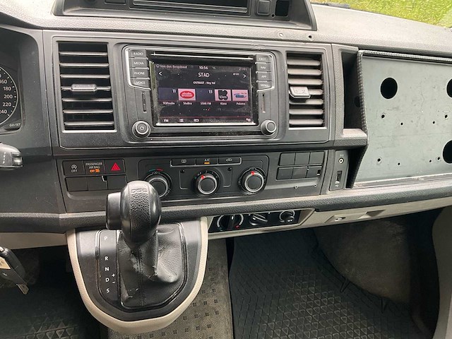 2018 volkswagen t6 transporter 2.0 tdi 150 pk 9 pers - automaat - airco - navigatie... - afbeelding 20 van  52