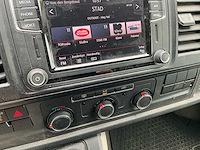 2018 volkswagen t6 transporter 2.0 tdi 150 pk 9 pers - automaat - airco - navigatie... - afbeelding 21 van  52