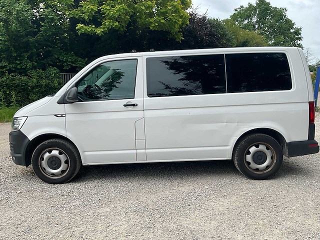 2018 volkswagen t6 transporter 2.0 tdi 150 pk 9 pers - automaat - airco - navigatie... - afbeelding 12 van  52