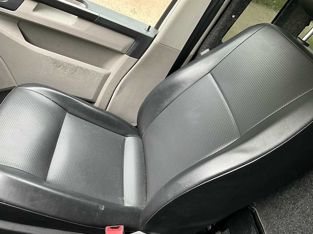 2018 volkswagen t6 transporter 2.0 tdi 150 pk 9 pers - automaat - airco - navigatie... - afbeelding 27 van  52