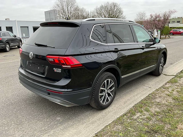 Volkswagen - 2018 - tiguan - allspace 4x4 - - afbeelding 30 van  31