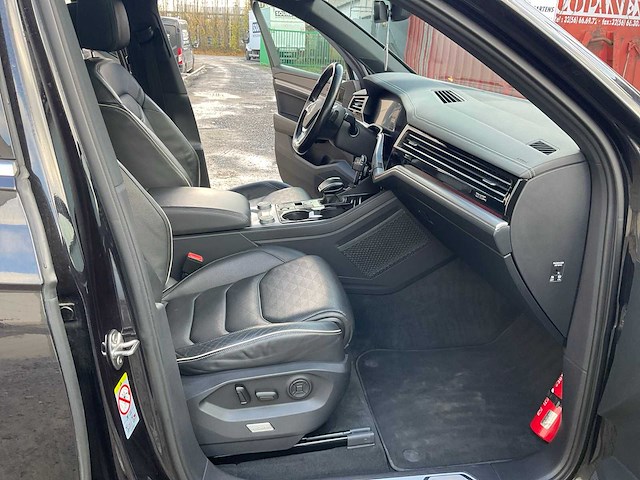 2018 volkswagen touareg 3.0 tdi v6 lichte vracht - afbeelding 38 van  54