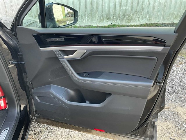 2018 volkswagen touareg 3.0 tdi v6 lichte vracht - afbeelding 39 van  54