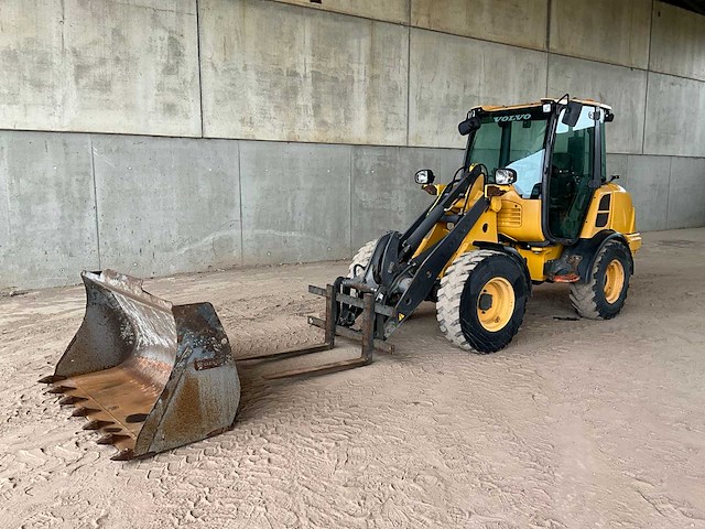 2018 volvo l25f wiellader - afbeelding 1 van  37