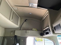 2018 volvo truck container transporter dubbele aanhanger - afbeelding 19 van  71