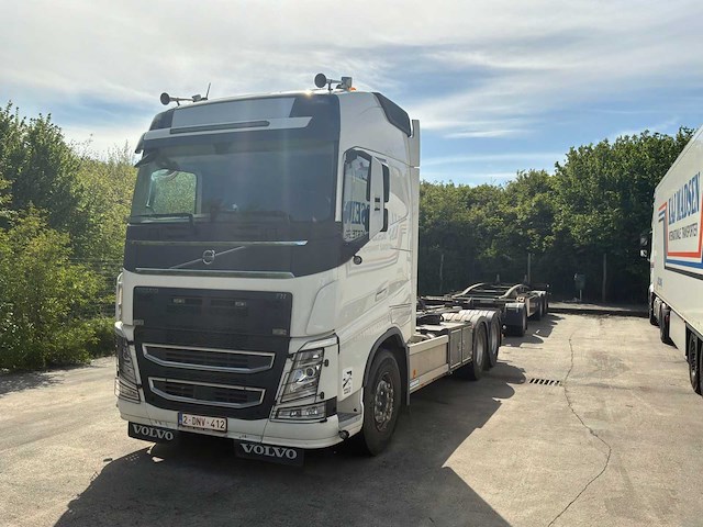 2018 volvo truck container transporter dubbele aanhanger - afbeelding 1 van  62