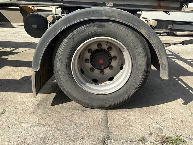 2018 volvo truck container transporter dubbele aanhanger - afbeelding 14 van  62