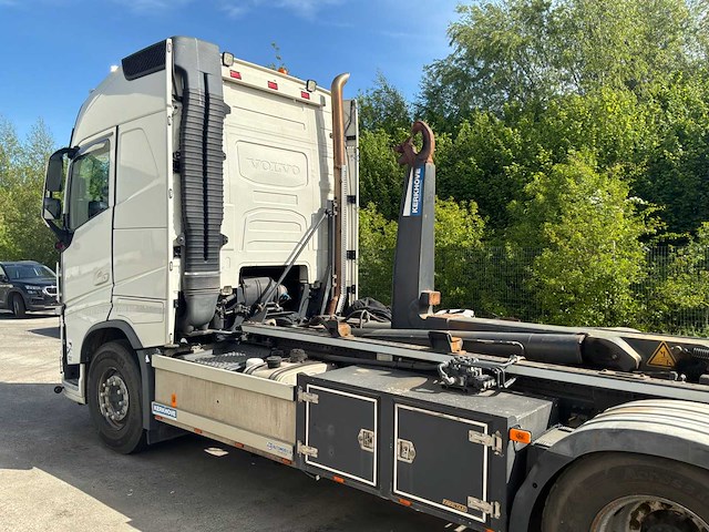 2018 volvo truck container transporter dubbele aanhanger - afbeelding 12 van  62