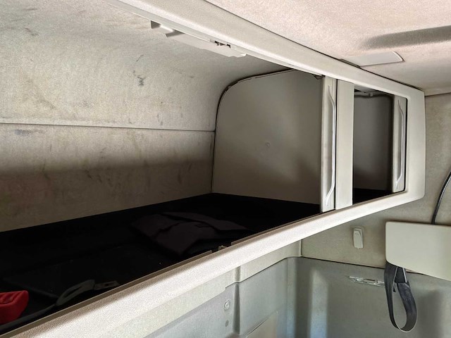 2018 volvo truck container transporter dubbele aanhanger - afbeelding 28 van  62