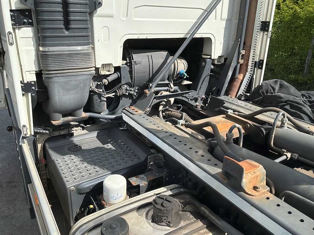 2018 volvo truck container transporter dubbele aanhanger - afbeelding 31 van  62