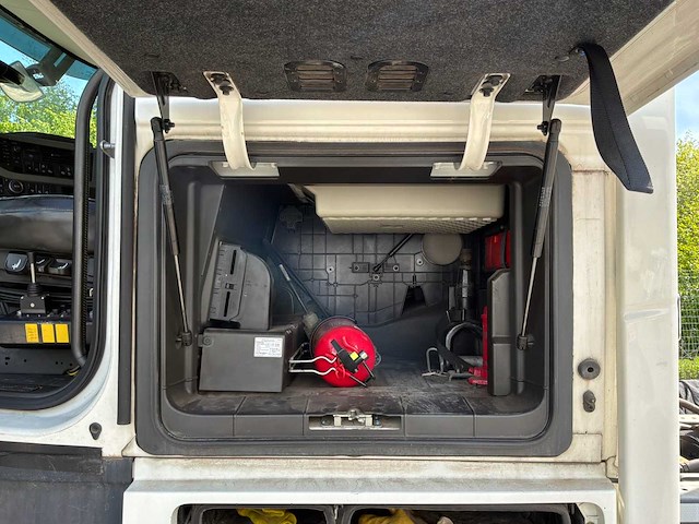 2018 volvo truck container transporter dubbele aanhanger - afbeelding 41 van  62