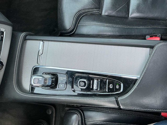 2018 volvo xc90 t8 twin engine personenauto - afbeelding 10 van  47