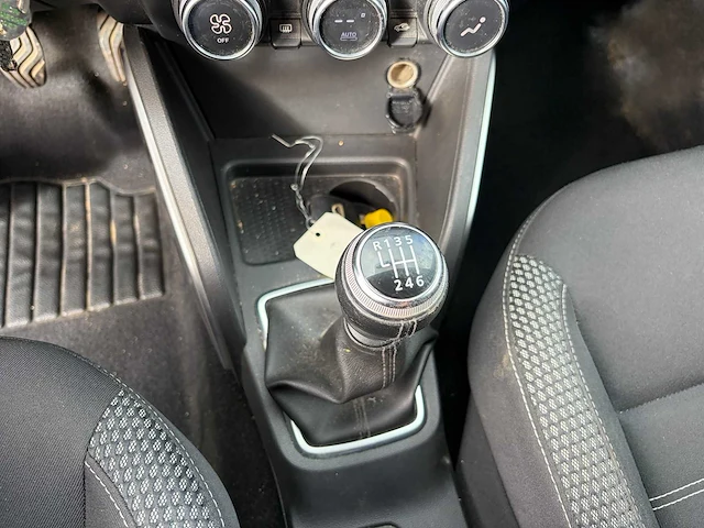 2019 - dacia - duster - 1.3i - 16v turbo tce 150 - car - afbeelding 3 van  22