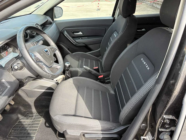 2019 - dacia - duster - 1.3i - 16v turbo tce 150 - car - afbeelding 21 van  22