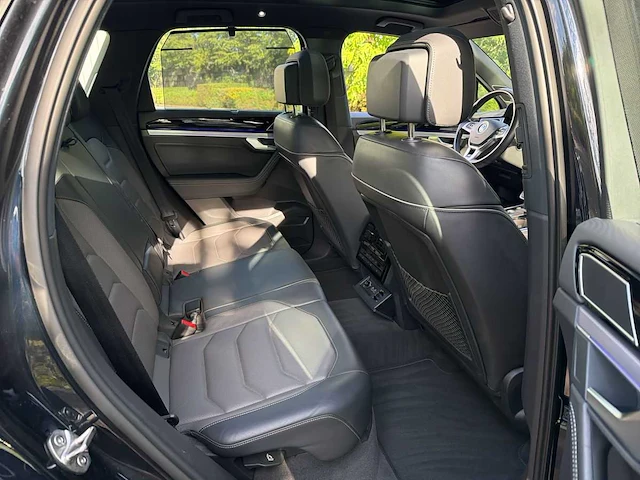2019 - volkswagen touareg - 3.0 tsi r-line 4motion - suv - afbeelding 10 van  28