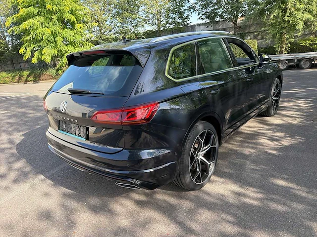 2019 - volkswagen touareg - 3.0 tsi r-line 4motion - suv - afbeelding 23 van  28