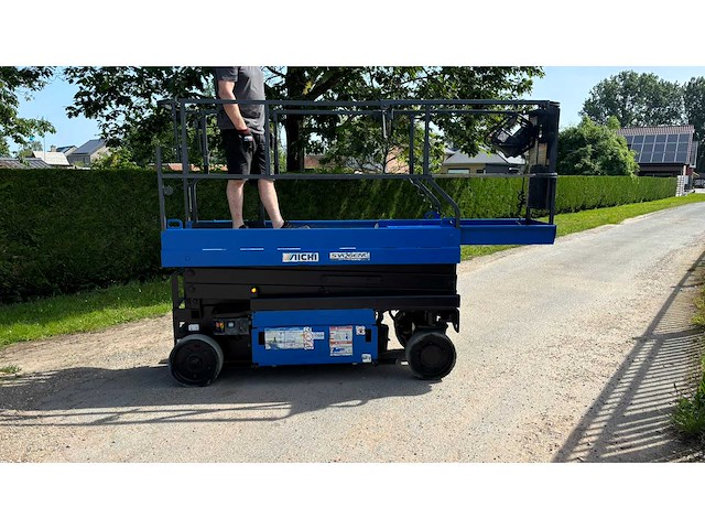 2019 aichi sv06e1nl compacte hoogwerker (42h!) - functioneel - afbeelding 2 van  5