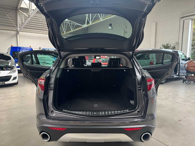 2019 alfa romeo stelvio q4 2.0 benzine - afbeelding 17 van  28