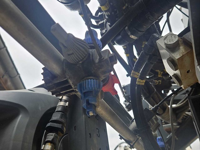 2019 berthoud 4200 veldspuit - afbeelding 4 van  13