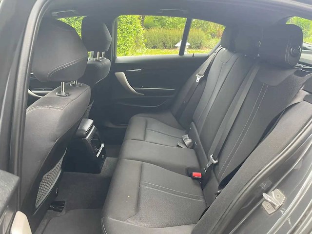 2019 bmw 118i hatchback personenauto - afbeelding 19 van  50