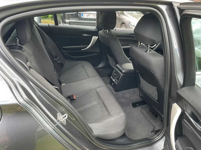 2019 bmw 118i hatchback personenauto - afbeelding 21 van  50