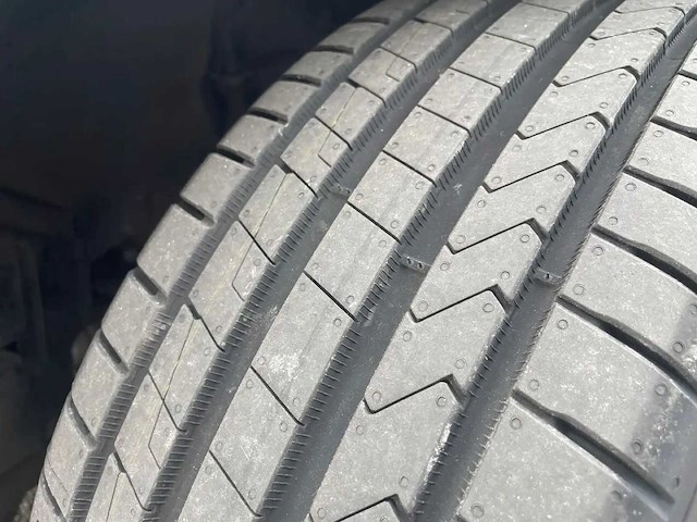 2019 bmw 118i hatchback personenauto - afbeelding 25 van  50