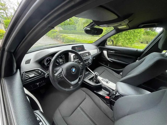 2019 bmw 118i hatchback personenauto - afbeelding 49 van  50