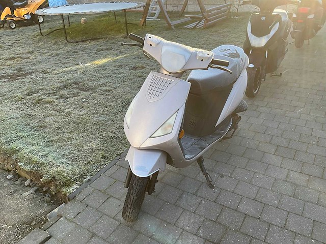 2019 btc znad50 brommer - afbeelding 1 van  10