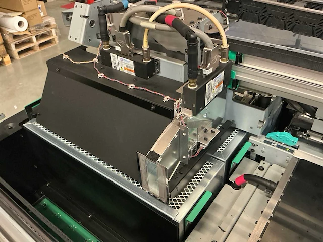 2019 canon colorado 1650 roll-to-roll uv-gel grootformaat printer - afbeelding 11 van  11