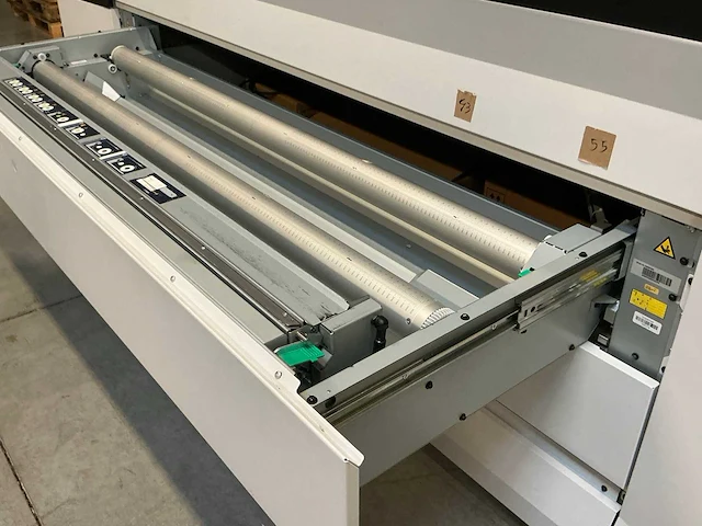 2019 canon colorado 1650 roll-to-roll uv-gel grootformaat printer - afbeelding 7 van  16