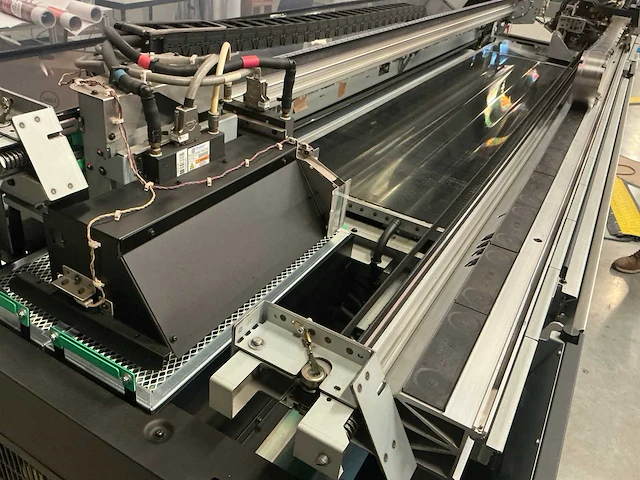 2019 canon colorado 1650 roll-to-roll uv-gel grootformaat printer - afbeelding 10 van  11