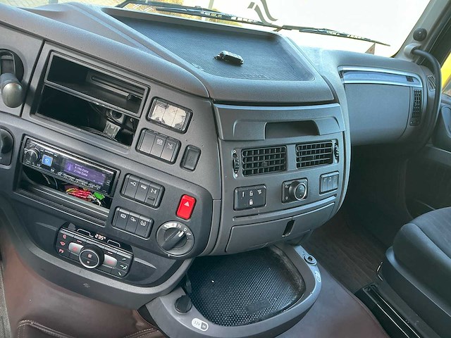 2019 daf xf 530 vrachtwagen - trekker - afbeelding 12 van  28