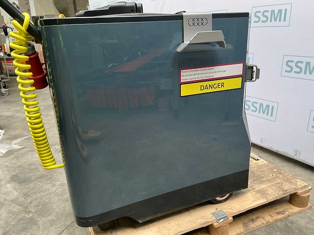 2019 designwerk parke p1 draagbare batterij / ev-lader - afbeelding 4 van  8