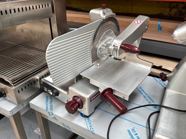 2019 diamond 300 tlv tafelsnijmachine - afbeelding 2 van  4