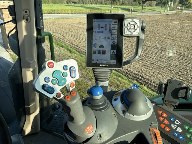 2019 fendt 720 vario vierwielaangedreven tractor - afbeelding 26 van  48