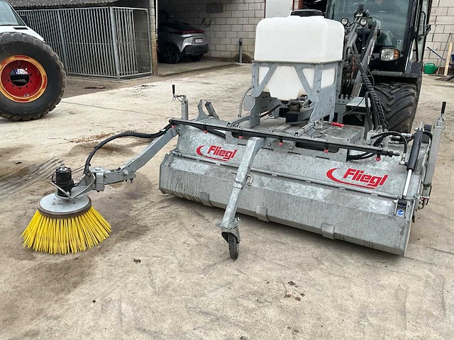 2019 fliegl khe 185/500 veegmachine - incl. giant/weidemann aansluiting - afbeelding 11 van  15
