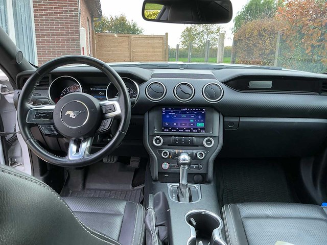 2019 ford mustang fastback personenauto - afbeelding 20 van  45