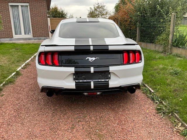 2019 ford mustang fastback personenauto - afbeelding 41 van  45