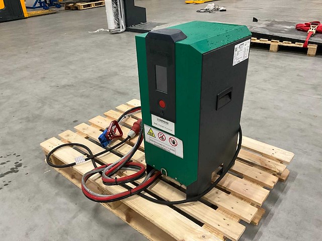 2019 hoppecke trak charger hf premium air acculader - afbeelding 1 van  5