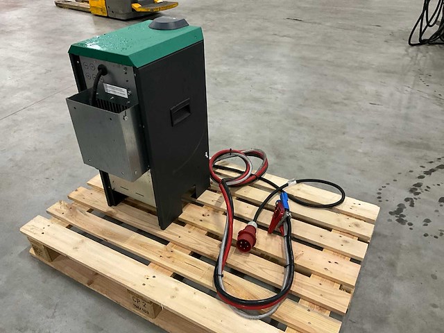 2019 hoppecke trak charger hf premium air acculader - afbeelding 2 van  5