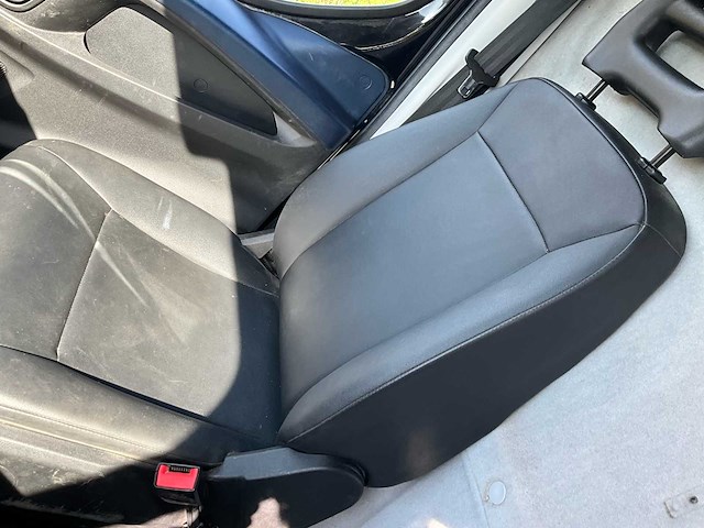 2019 iveco daily 35s18 - 3l - automaat- airco lichte vracht - afbeelding 26 van  52