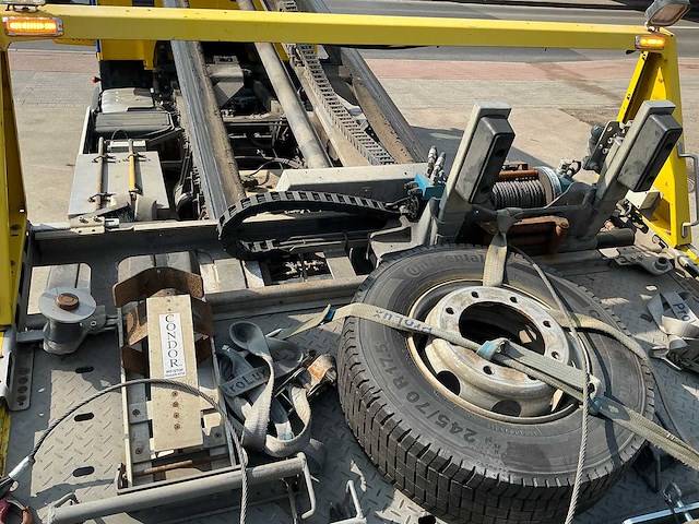 2019 iveco eurocargo 120-220 takelvrachtwagen low loader - afbeelding 22 van  44