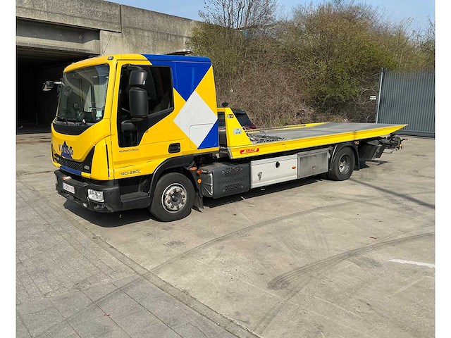 2019 iveco eurocargo 120-220 takelvrachtwagen low loader - afbeelding 12 van  44
