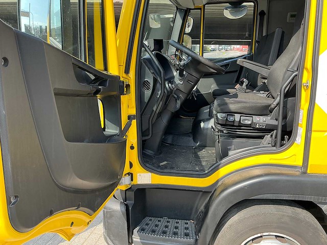 2019 iveco eurocargo 120-220 takelvrachtwagen low loader - afbeelding 6 van  36