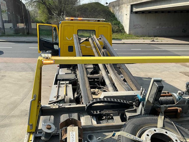 2019 iveco eurocargo 120-220 takelvrachtwagen low loader - afbeelding 24 van  36
